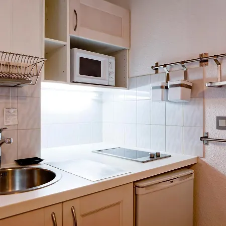 Studio Confortable Avec Balcon, Wifi, Parking Couvert Et Animaux Admis - Fr-1-512-156 *