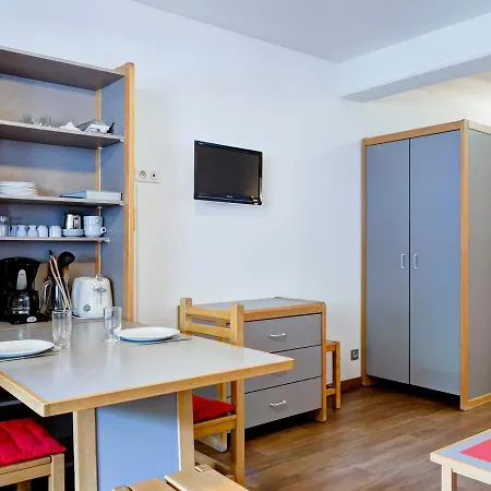 Studio Confortable Avec Balcon, Wifi, Parking Couvert Et Animaux Admis - Fr-1-512-156 아파트